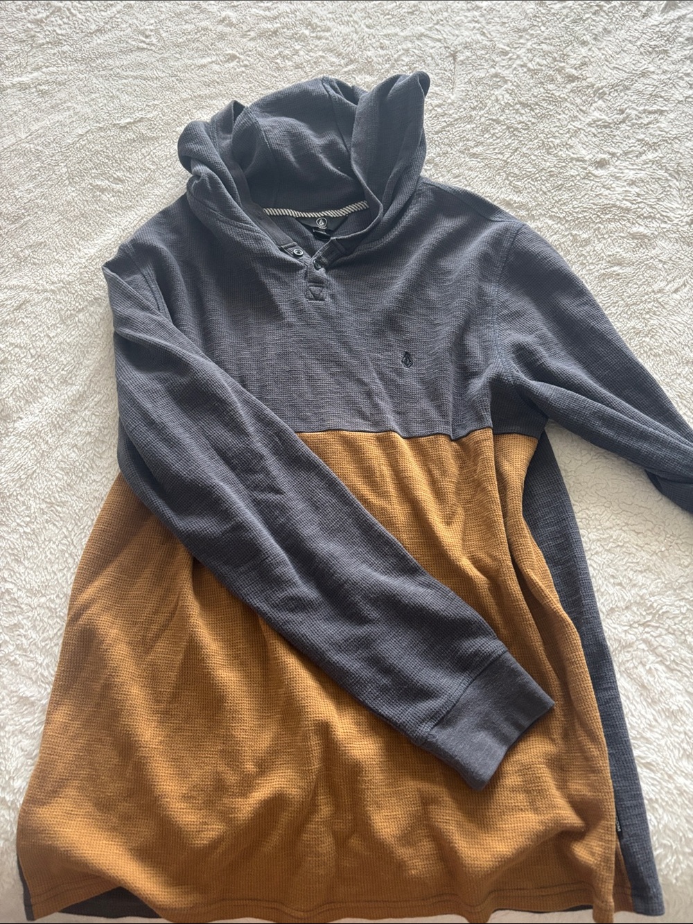 Volcom Two-Tone Hooded Long-Sleeve Shirt in Charcoal & Mustard
